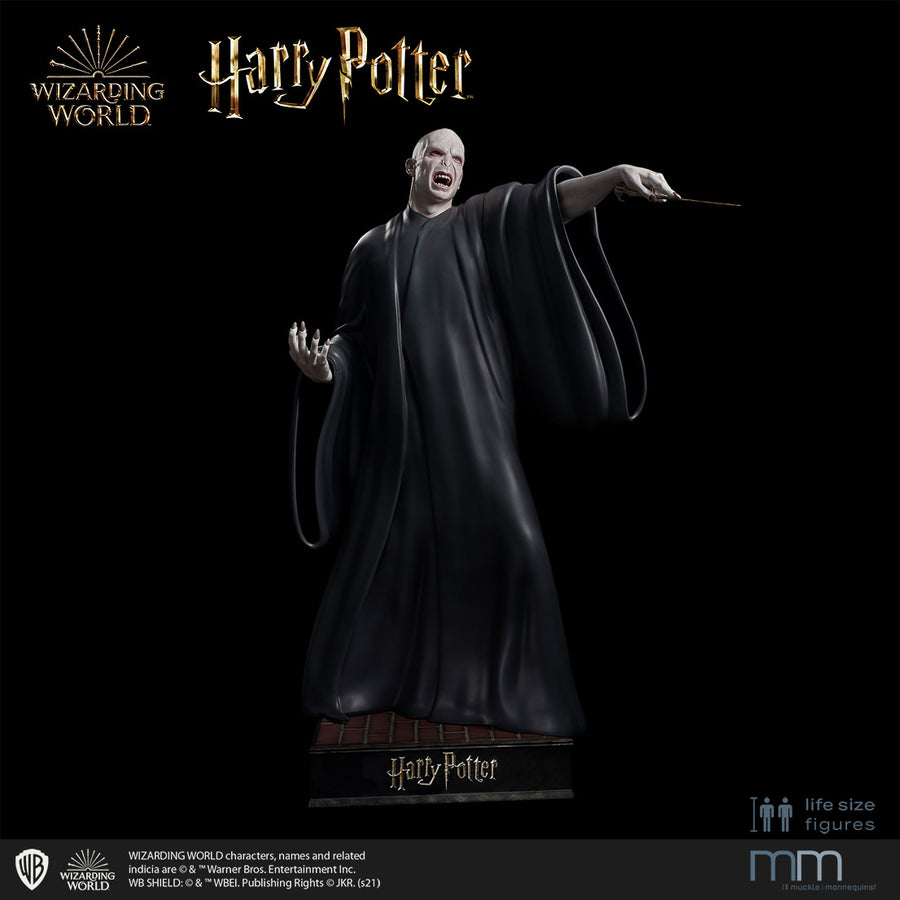 Voldemort life size Figur mit ausgestrecktem Arm 